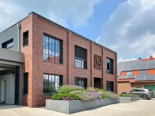 Bürogebäude Dorsten - Wittmunder Klinker Sortierung 1 - Blick von vorne