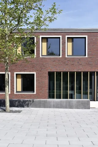 Klinker und Holz Fassade