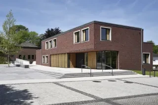 Ansicht von der Kirchenseite aus